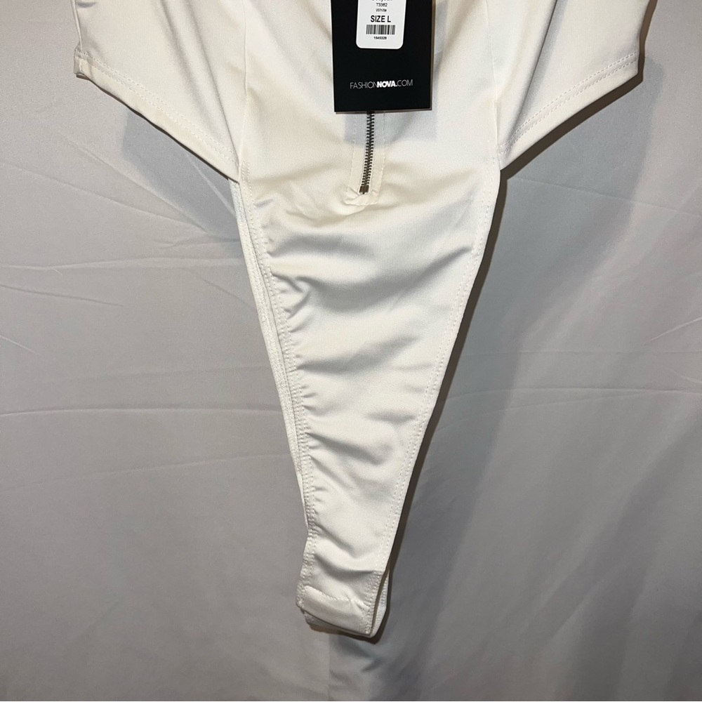 Highly Cut Bodysuit - White - Picture 5 of 11